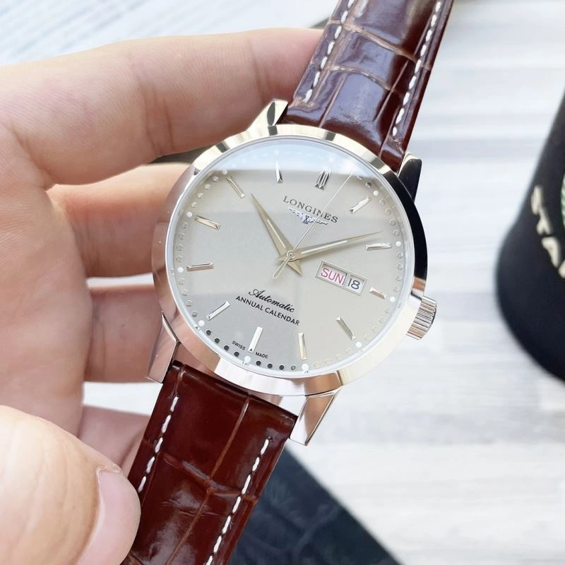 Sporty LONGINES Watches 189075