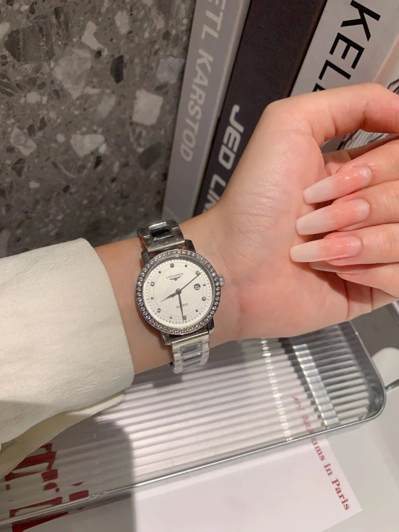 Versatile LONGINES Watches 188968