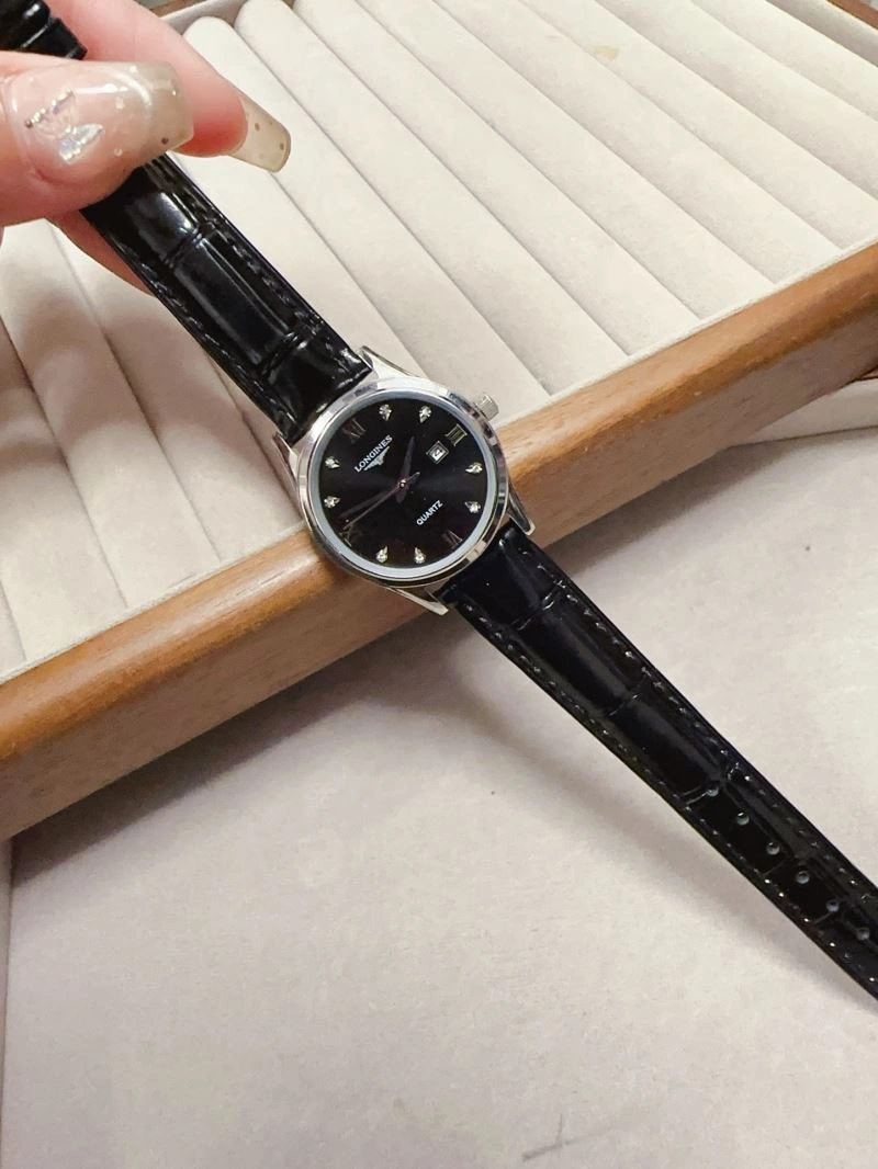Elegant LONGINES Watches 187326