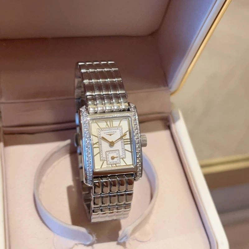 Sleek LONGINES Watches 186899