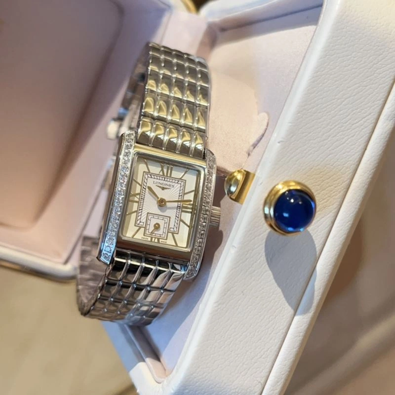 Sleek LONGINES Watches 186899