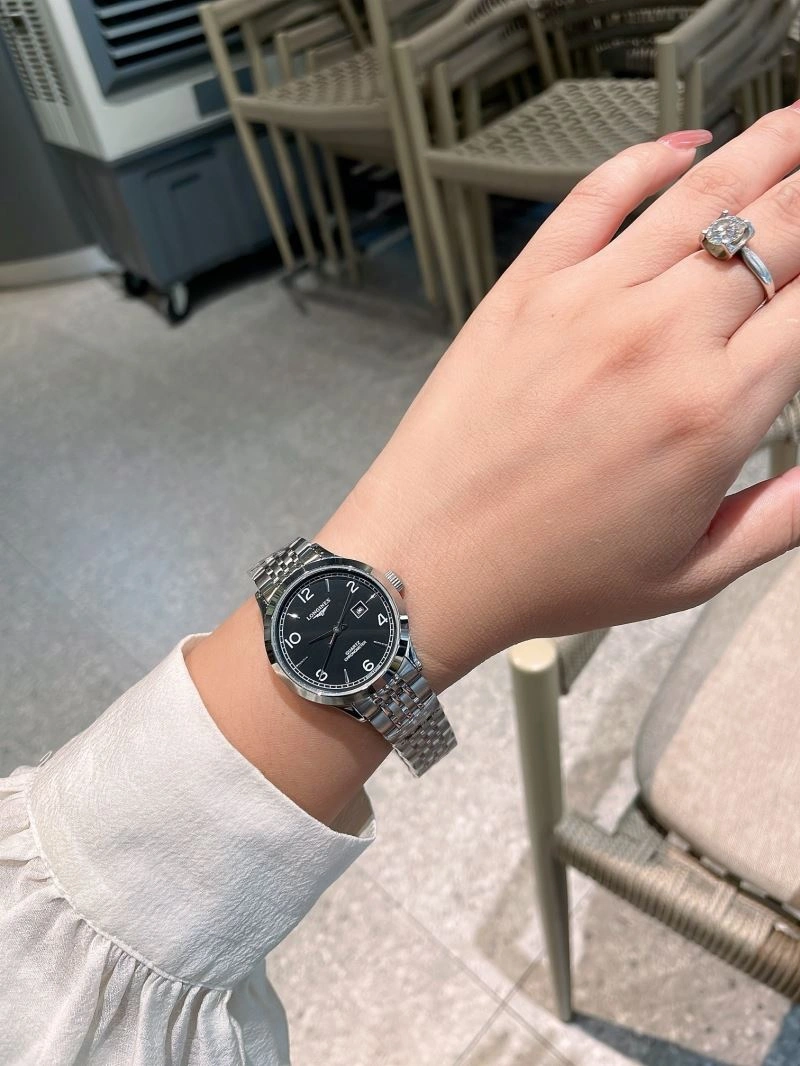 LONGINES Watches Sophisticated 187575