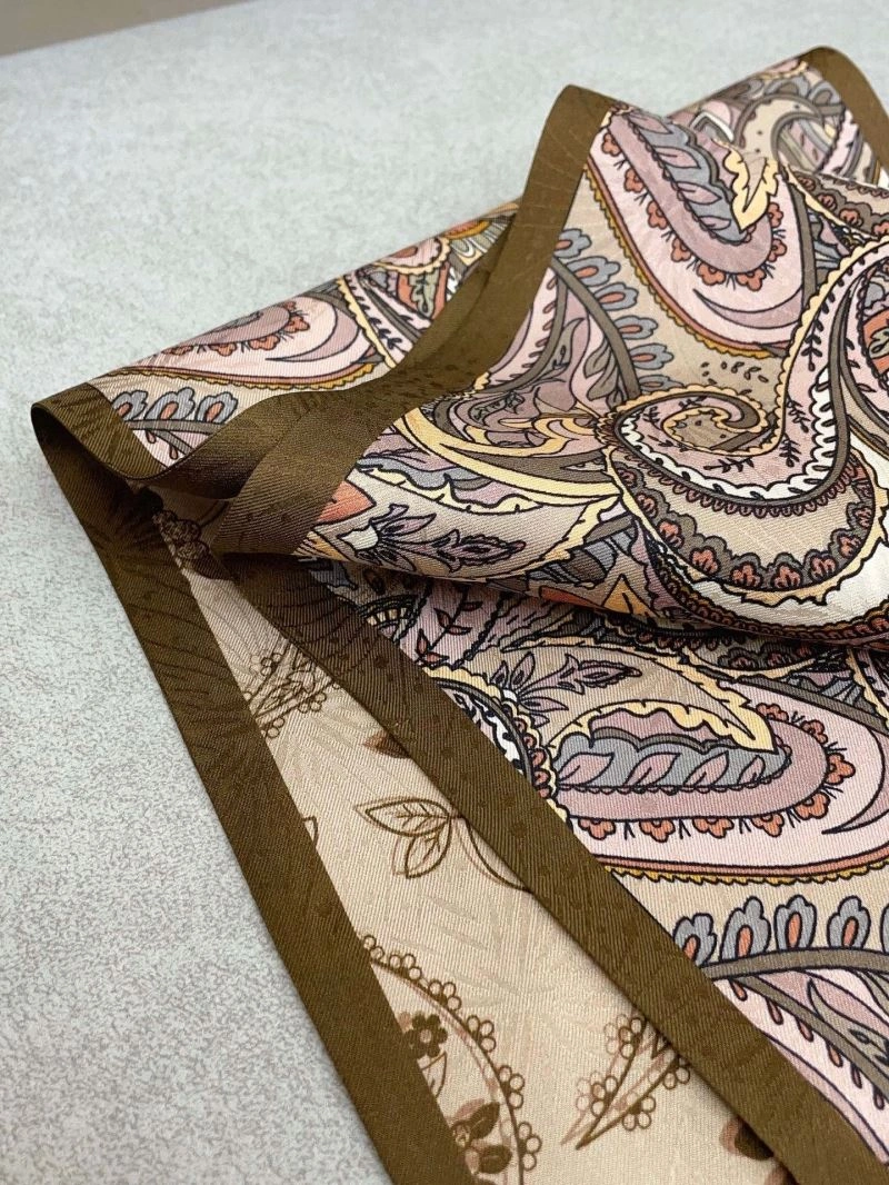 Colorful LORO PIANA 272040