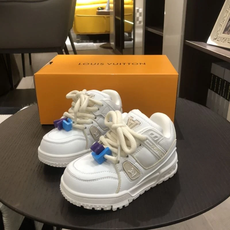 Cozy LOUIS VUITTON SHOES 29520