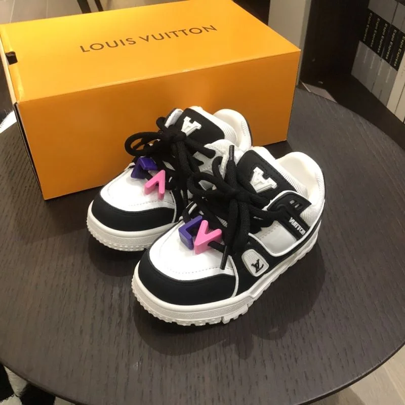 Effortless LOUIS VUITTON SHOES 29519