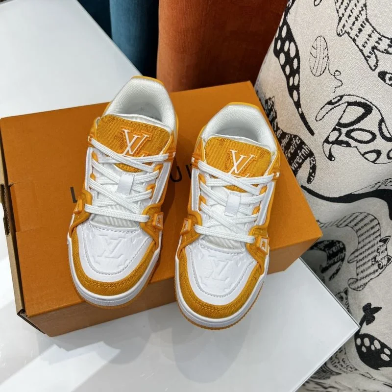 Functional LOUIS VUITTON SHOES 29502