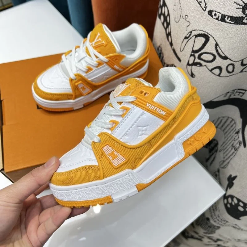 Functional LOUIS VUITTON SHOES 29502