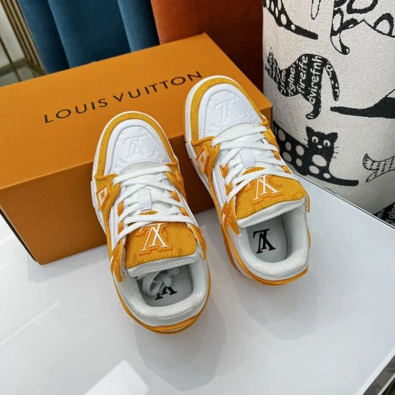 Functional LOUIS VUITTON SHOES 29502