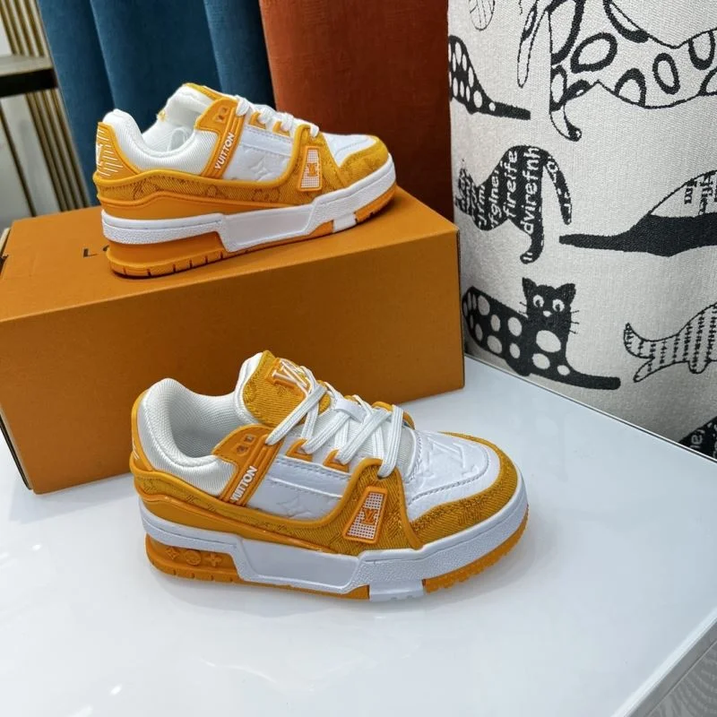 Functional LOUIS VUITTON SHOES 29502