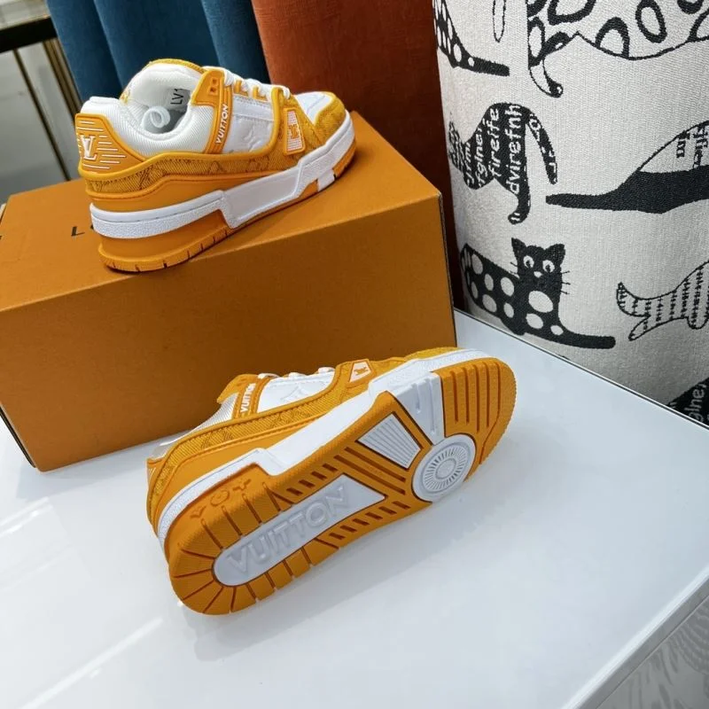 Functional LOUIS VUITTON SHOES 29502