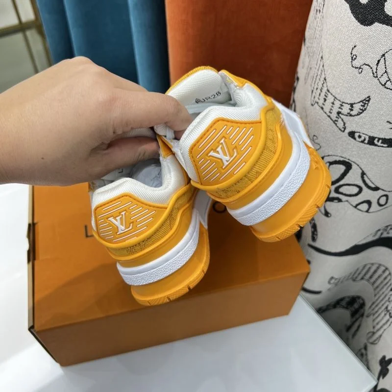 Functional LOUIS VUITTON SHOES 29502