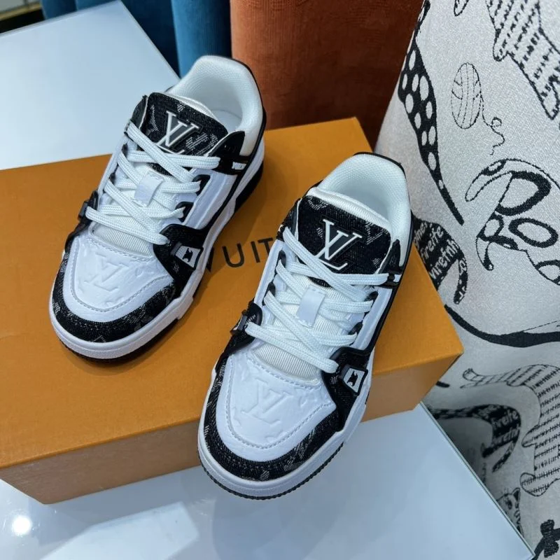 Supportive LOUIS VUITTON SHOES 29504