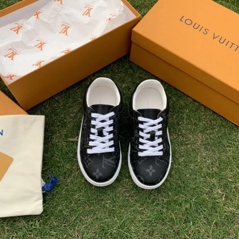 Lightweight LOUIS VUITTON SHOES 29499