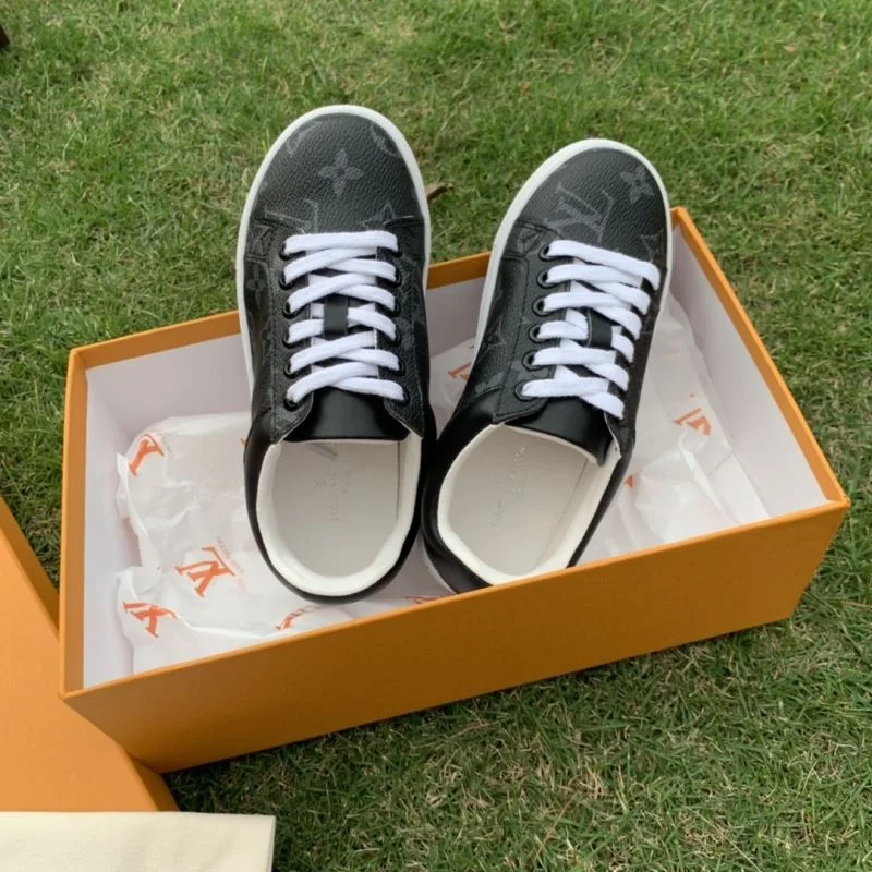 Lightweight LOUIS VUITTON SHOES 29499
