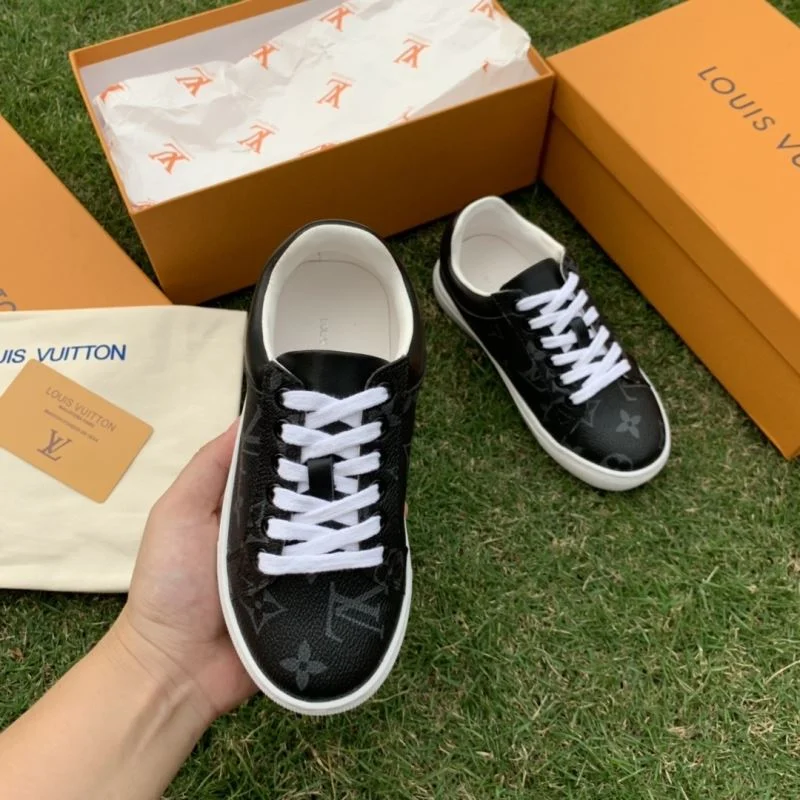 Lightweight LOUIS VUITTON SHOES 29499