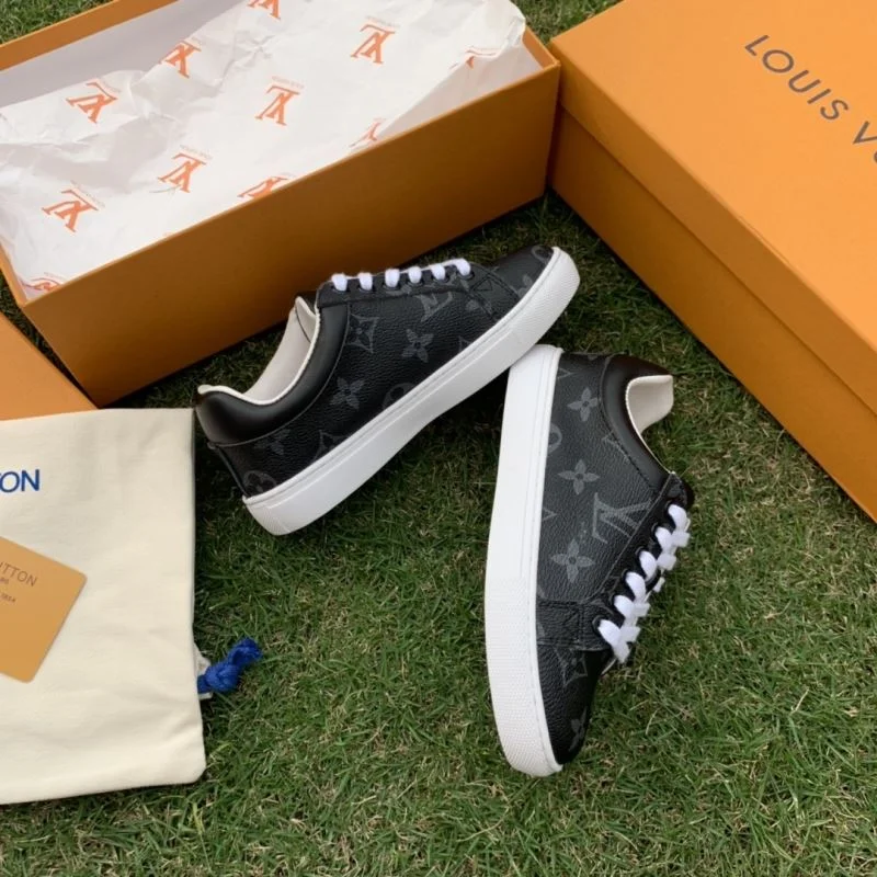 Lightweight LOUIS VUITTON SHOES 29499