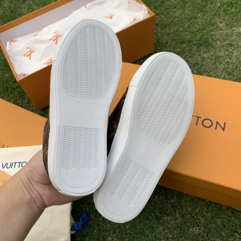 SoftTouch LOUIS VUITTON SHOES 29515