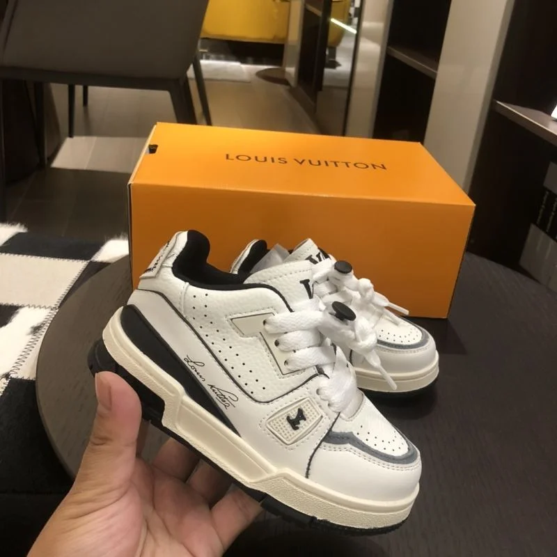 Tailored LOUIS VUITTON SHOES 29500