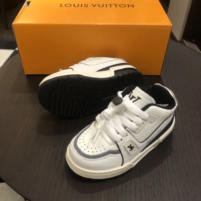 Tailored LOUIS VUITTON SHOES 29500