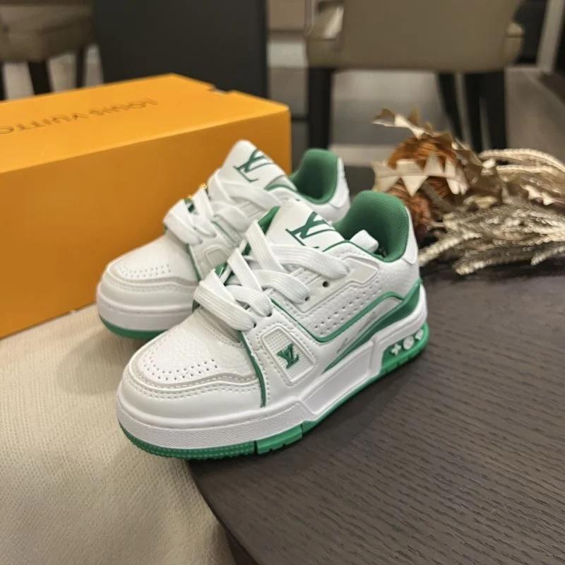 Minimalist LOUIS VUITTON SHOES 29497