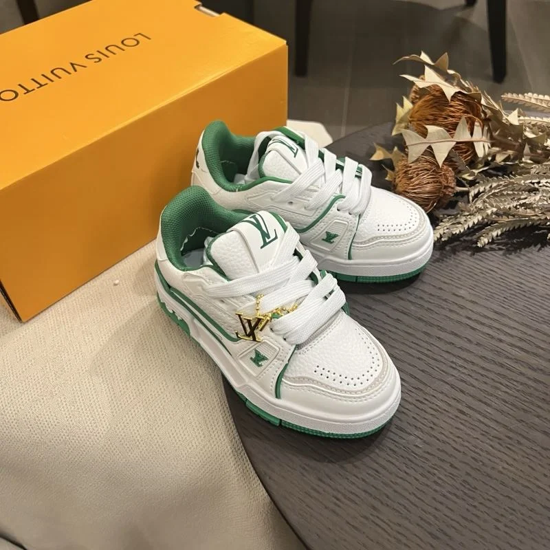 Minimalist LOUIS VUITTON SHOES 29497