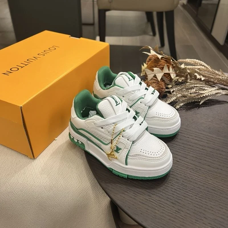 Minimalist LOUIS VUITTON SHOES 29497