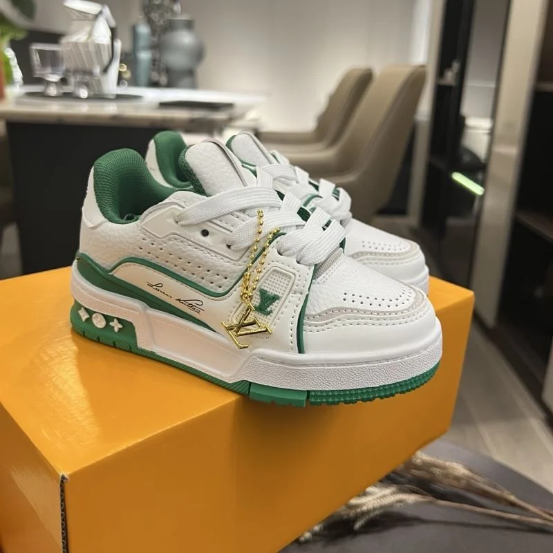 Minimalist LOUIS VUITTON SHOES 29497