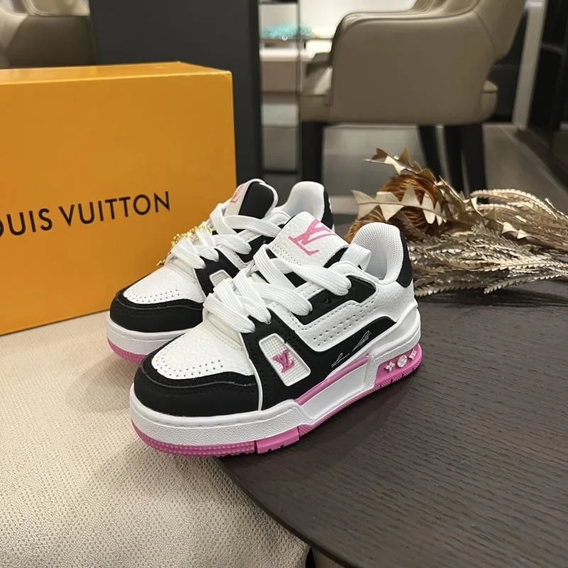 Bold LOUIS VUITTON SHOES 29491