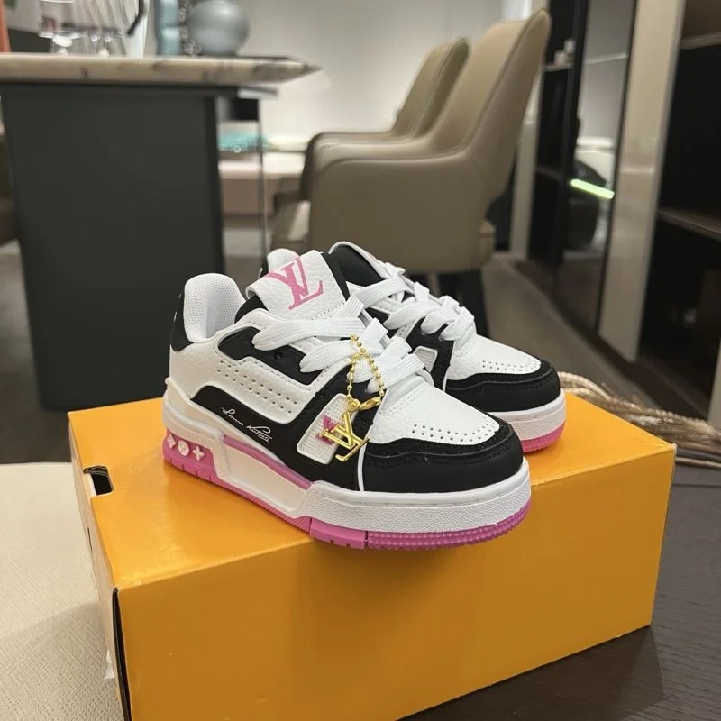 Bold LOUIS VUITTON SHOES 29491