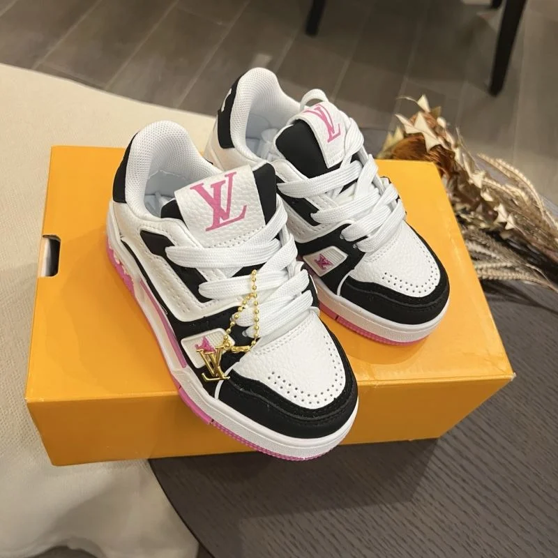 Bold LOUIS VUITTON SHOES 29491