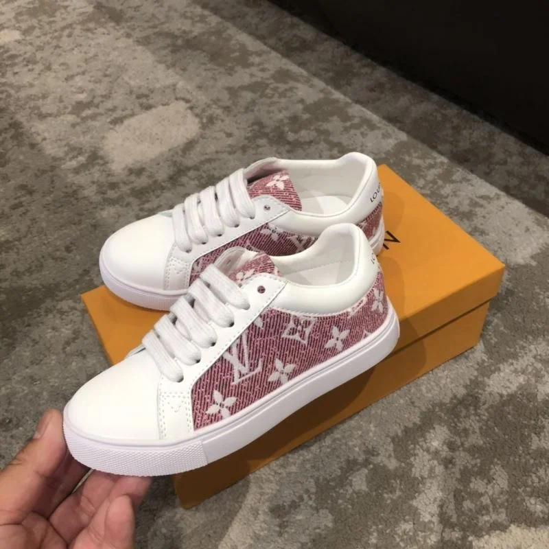 Supportive LOUIS VUITTON SHOES 30178