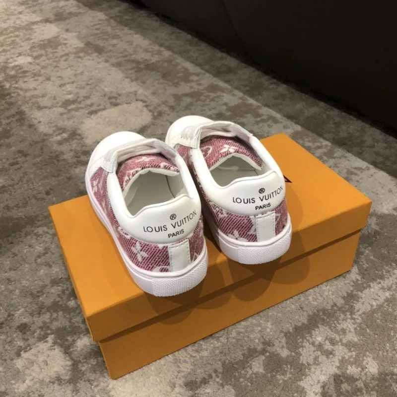 Supportive LOUIS VUITTON SHOES 30178