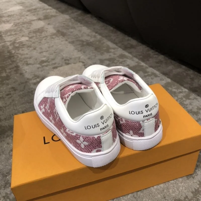 Supportive LOUIS VUITTON SHOES 30178