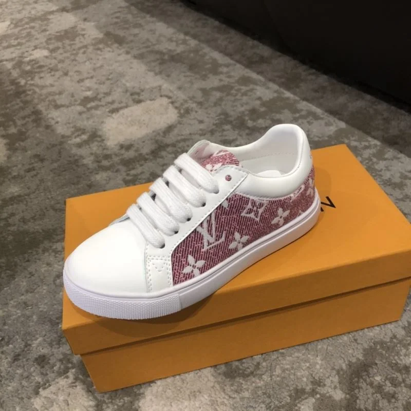 Supportive LOUIS VUITTON SHOES 30178