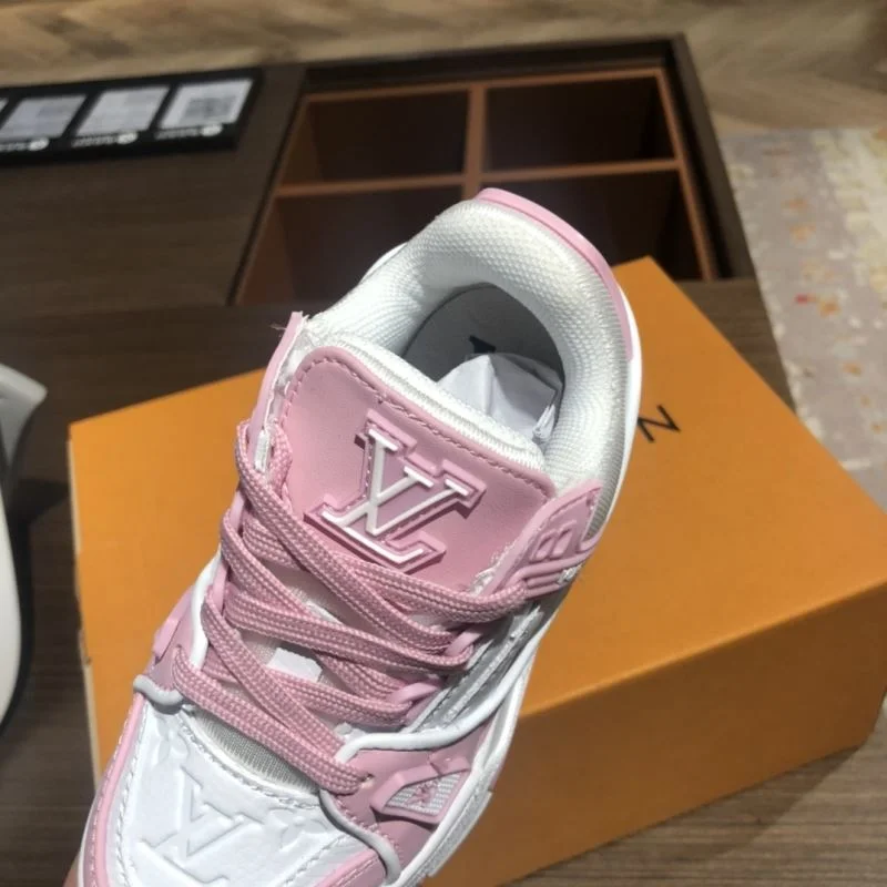 LOUIS VUITTON SHOES Supportive 30156