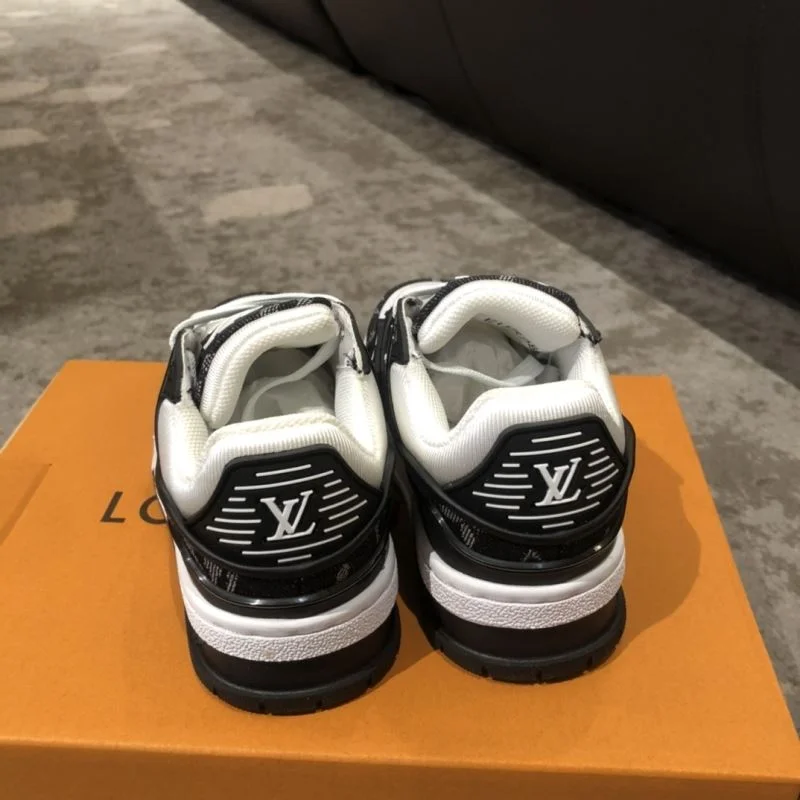 TimelessDesign LOUIS VUITTON SHOES 30157