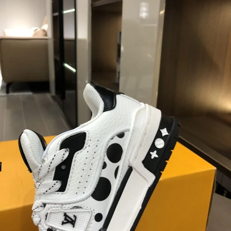 Efficient LOUIS VUITTON SHOES 30151