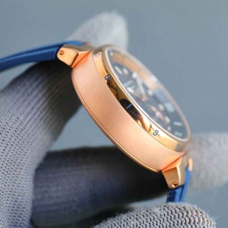 Functional LOUIS VUITTON Watches 189974