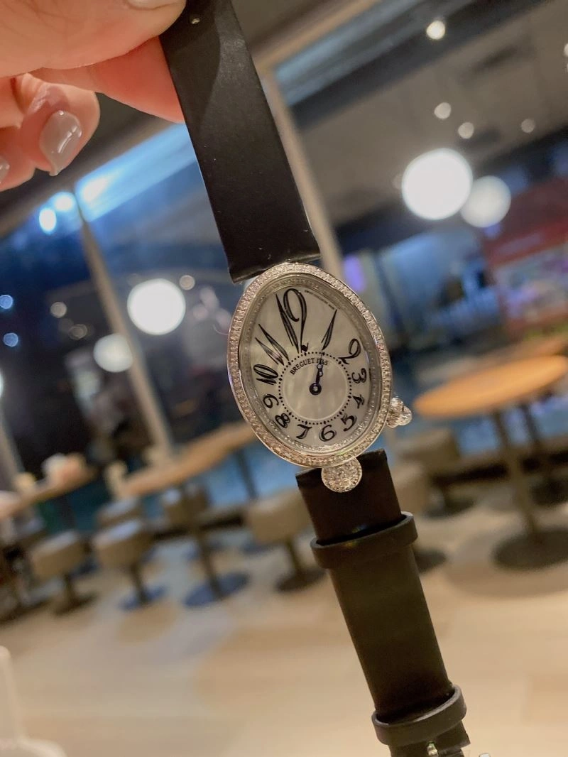 LOUIS VUITTON Watches OnTrend 189970