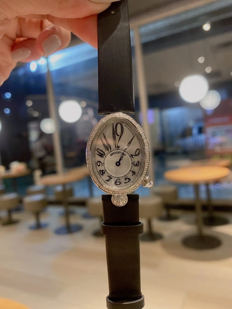 LOUIS VUITTON Watches OnTrend 189970