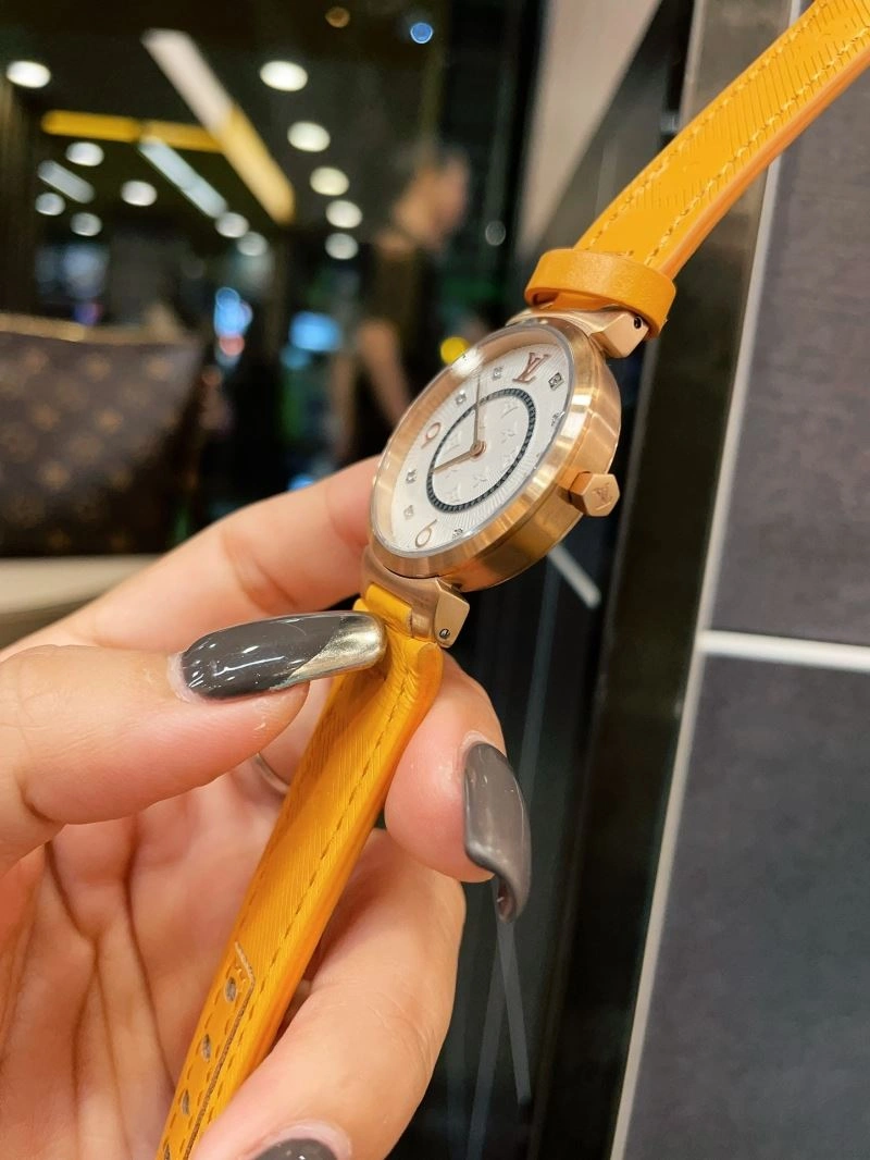 LOUIS VUITTON Watches Unisex 189960