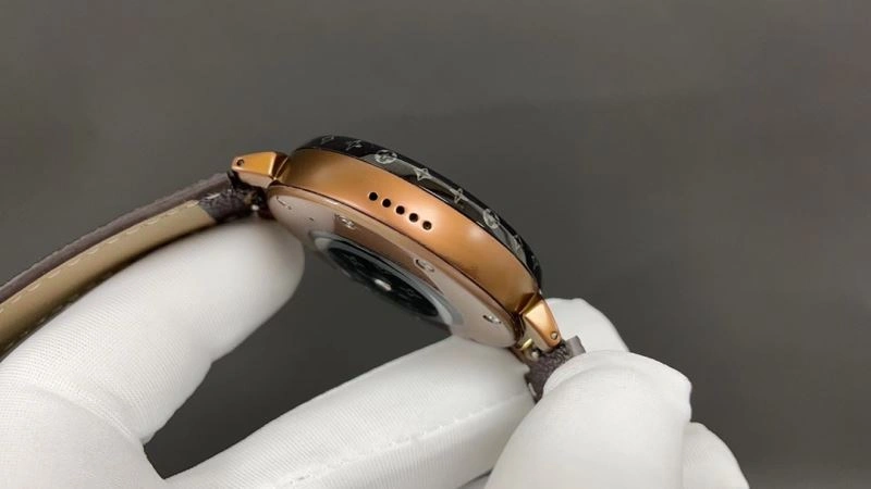 LOUIS VUITTON Watches Breathable 189961