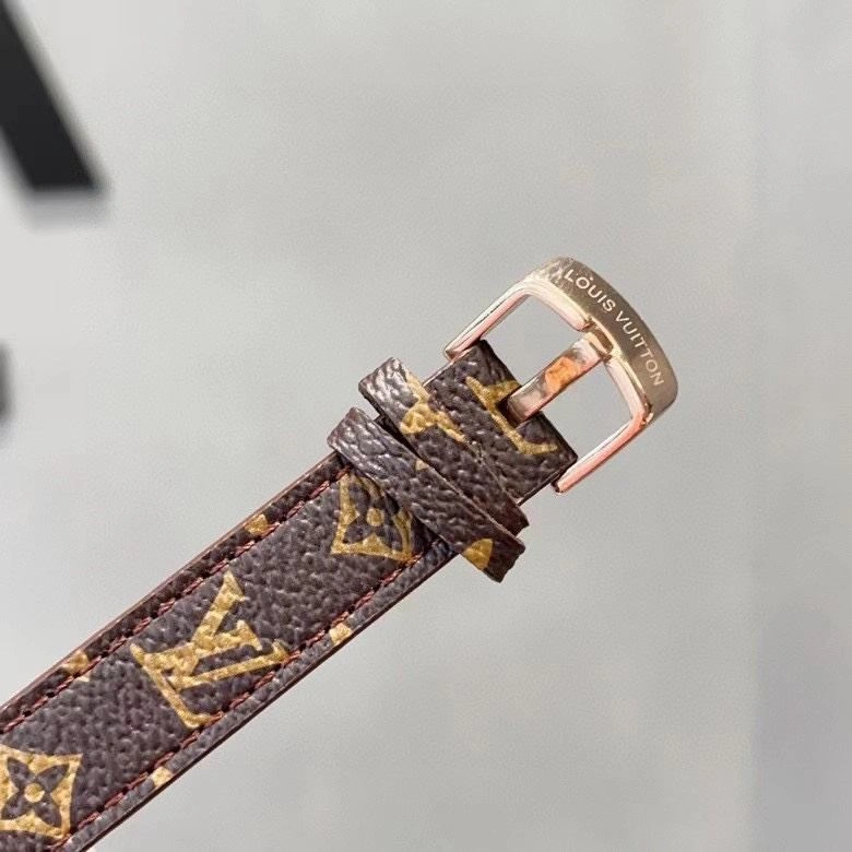 LOUIS VUITTON Watches Versatile 189920