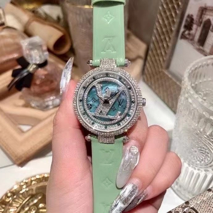 LOUIS VUITTON Watches Cozy 189937