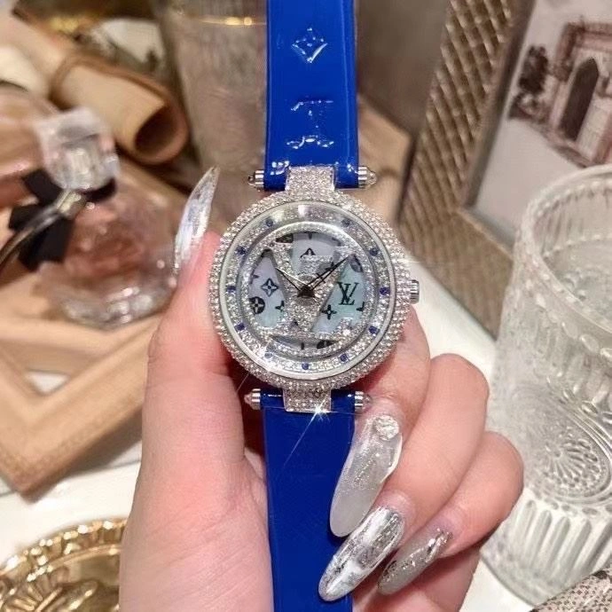 LOUIS VUITTON Watches Cozy 189937