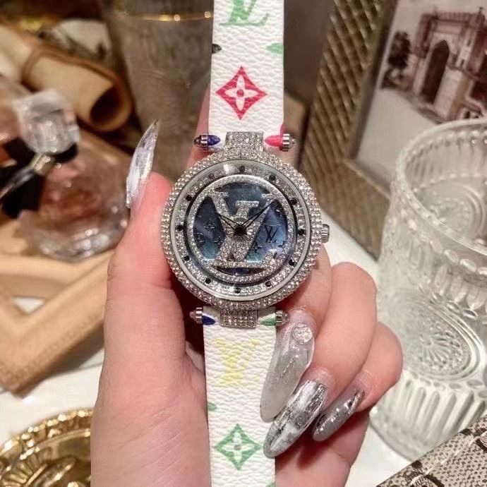 LOUIS VUITTON Watches Cozy 189937