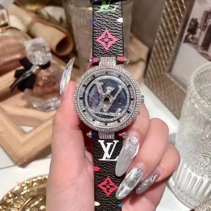 LOUIS VUITTON Watches Cozy 189937