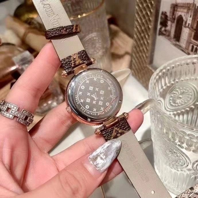 LOUIS VUITTON Watches Cozy 189937