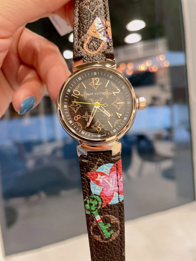 LOUIS VUITTON Watches Durable 189919