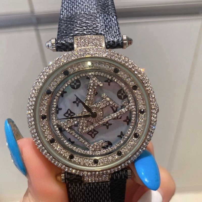 LOUIS VUITTON Watches Unique 189936